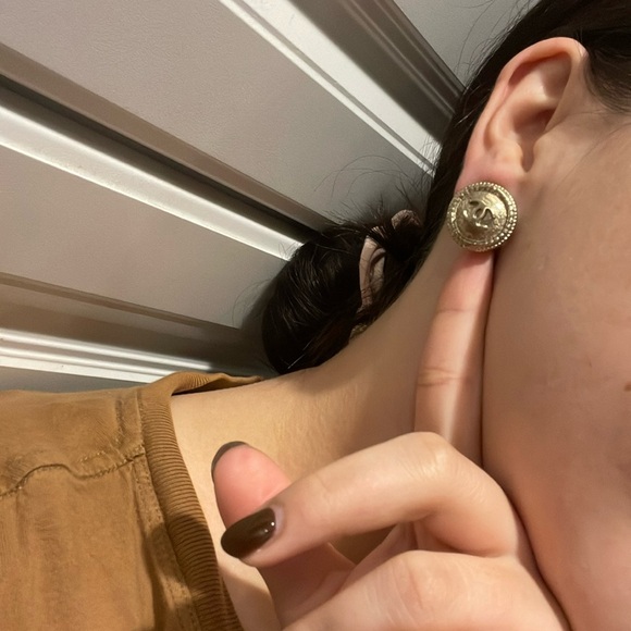 Chanel CC 2014 Fall/Winter Collection Pierced Earrings - Picture 5 of 8